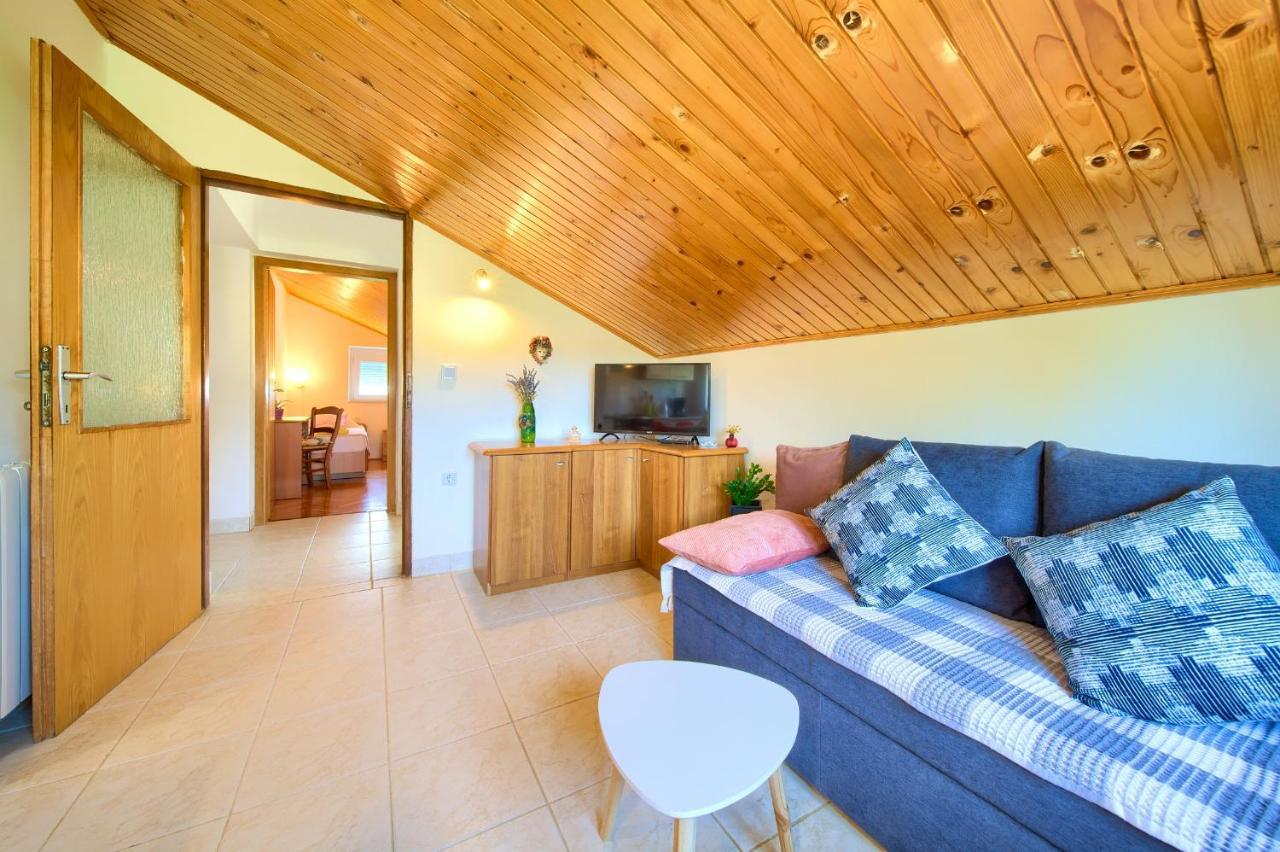 Apartment Lipovac Malinska Bagian luar foto