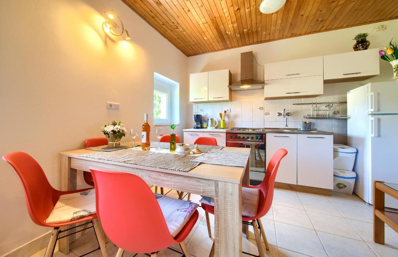 Apartment Lipovac Malinska Bagian luar foto