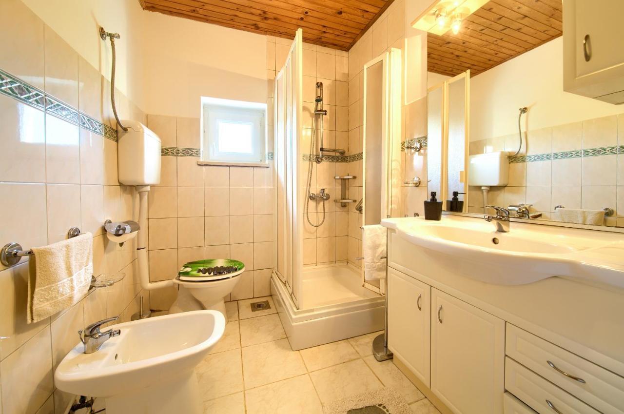 Apartment Lipovac Malinska Bagian luar foto