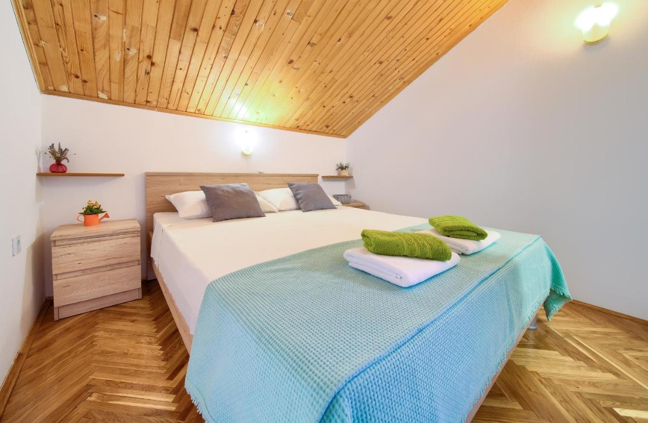 Apartment Lipovac Malinska Bagian luar foto