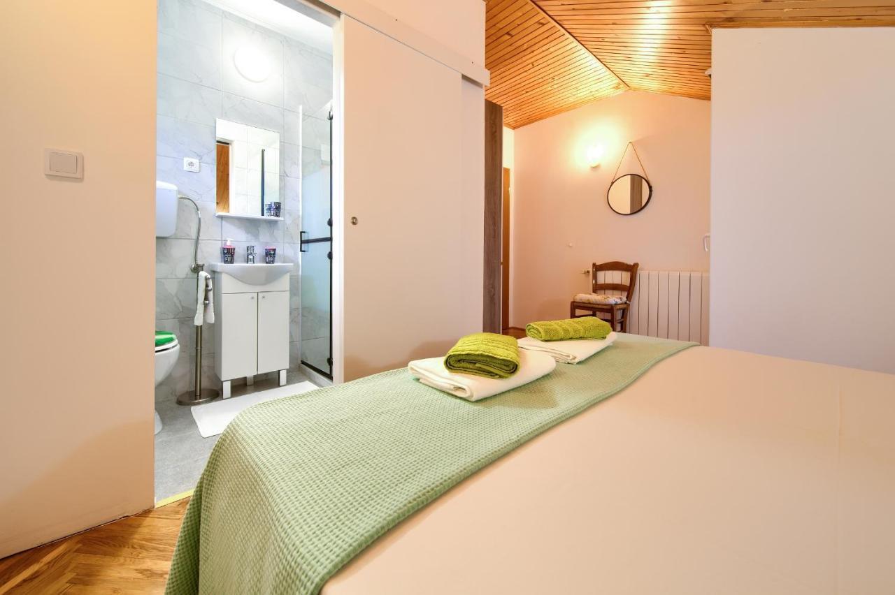 Apartment Lipovac Malinska Bagian luar foto