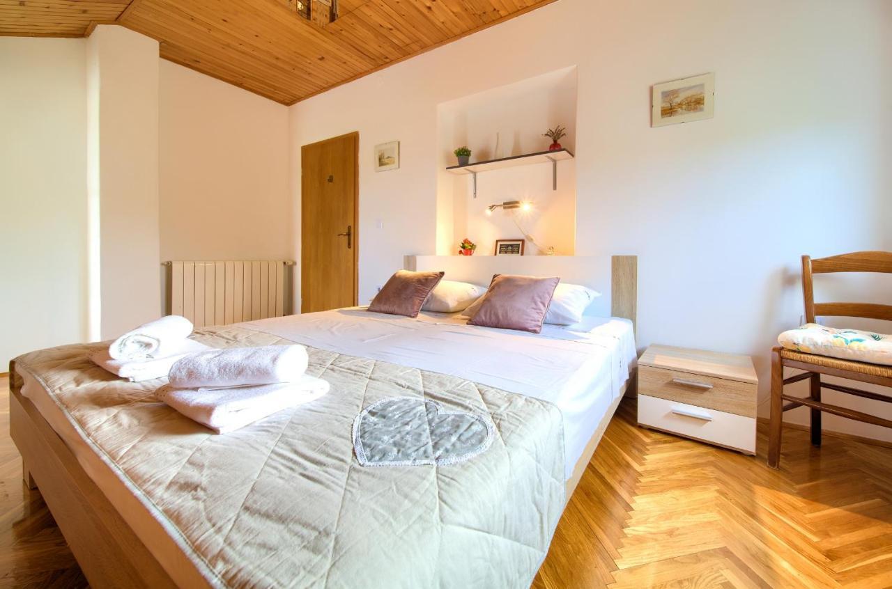 Apartment Lipovac Malinska Bagian luar foto